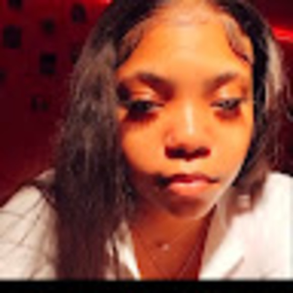 Meet your Posher, Keyona - Picture 1 of 1